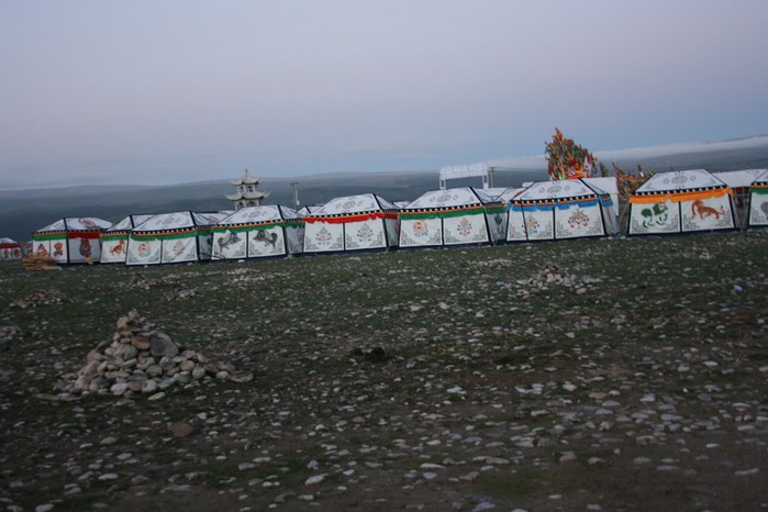 The encampment we stayed at by Qinghai Lake